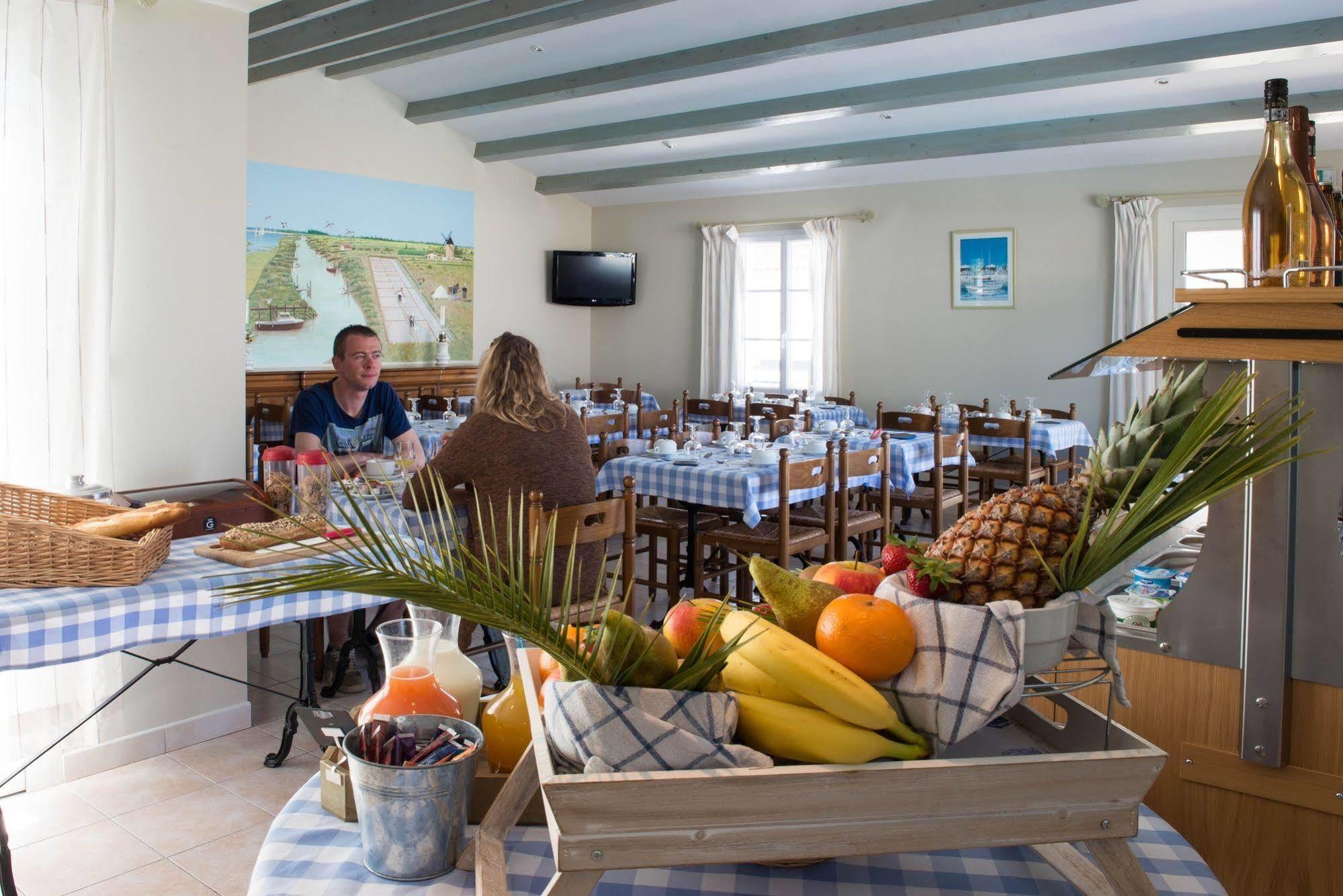 Hotel Jerodel Le Bois-Plage-en-Ré エクステリア 写真