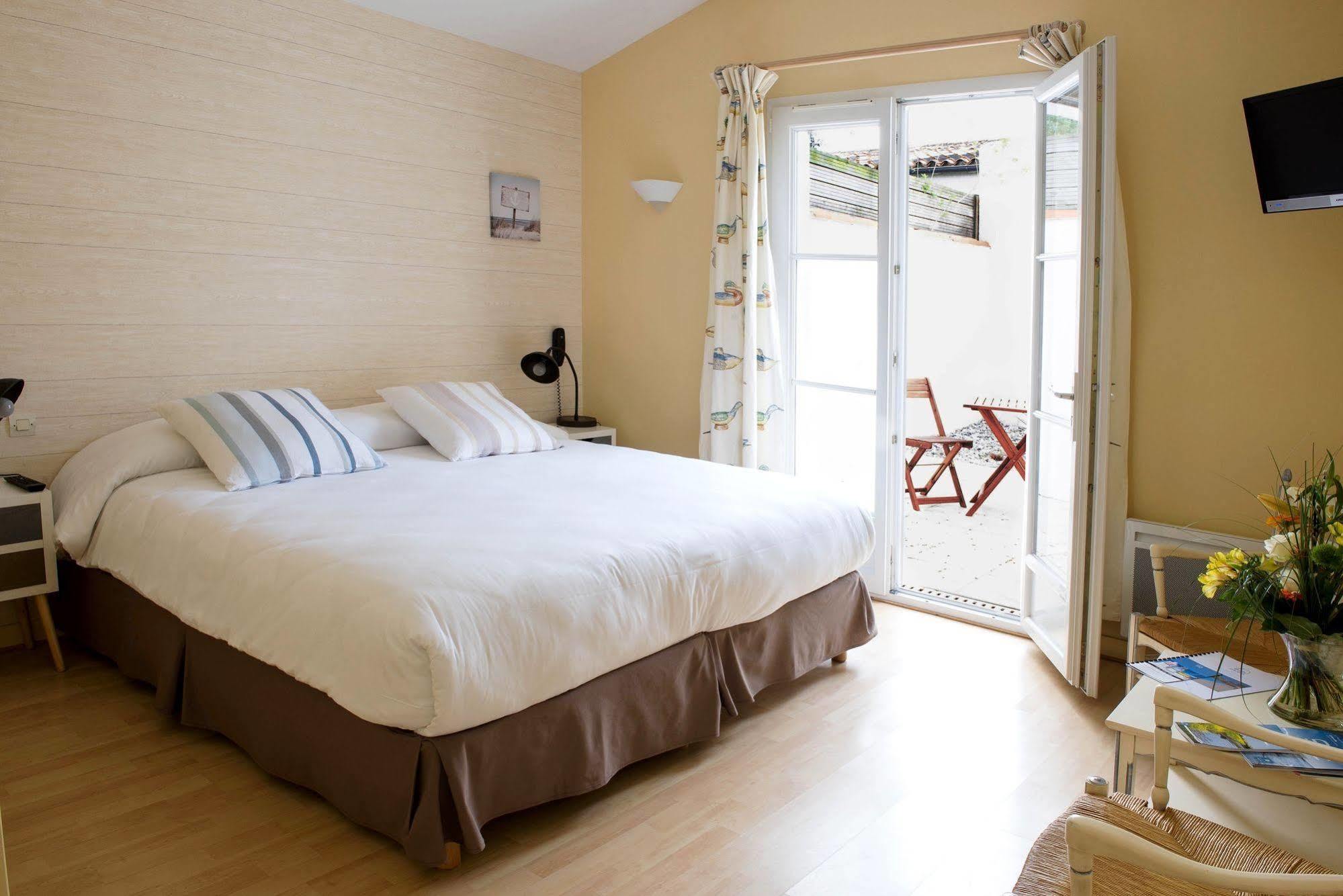 Hotel Jerodel Le Bois-Plage-en-Ré エクステリア 写真