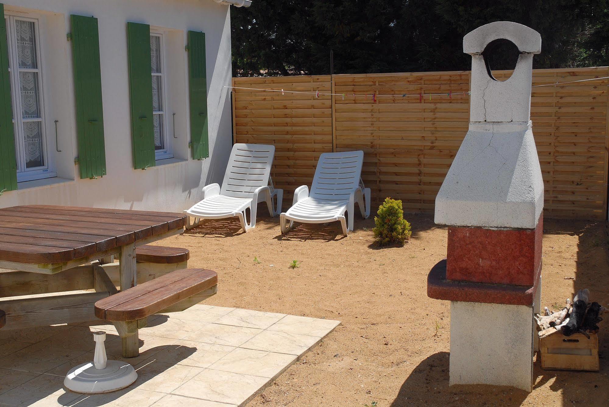 Hotel Jerodel Le Bois-Plage-en-Ré エクステリア 写真