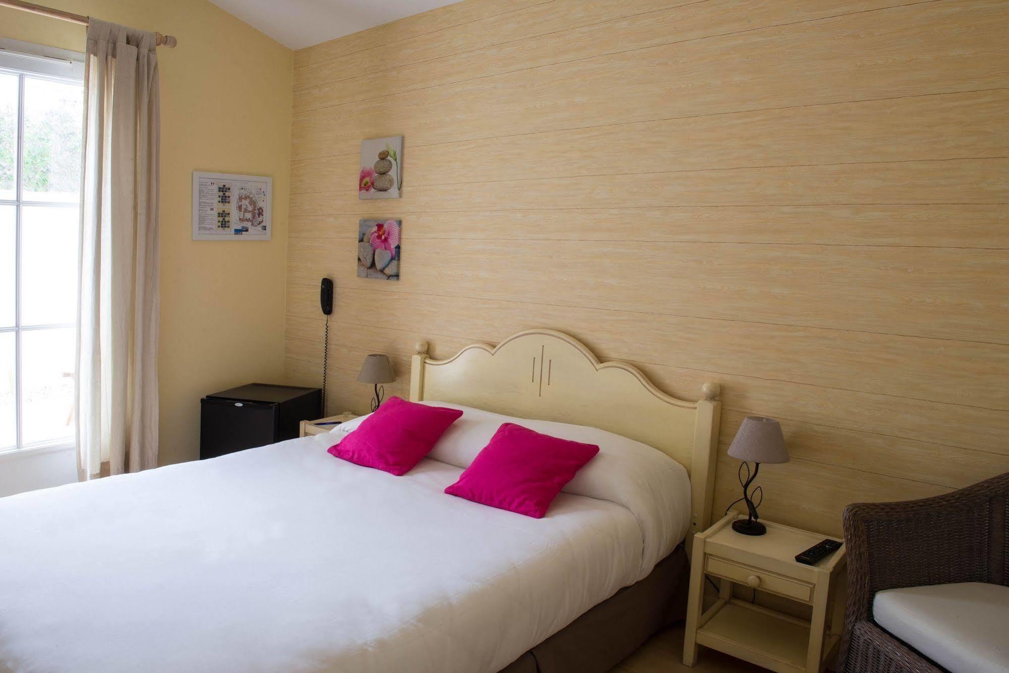 Hotel Jerodel Le Bois-Plage-en-Ré エクステリア 写真